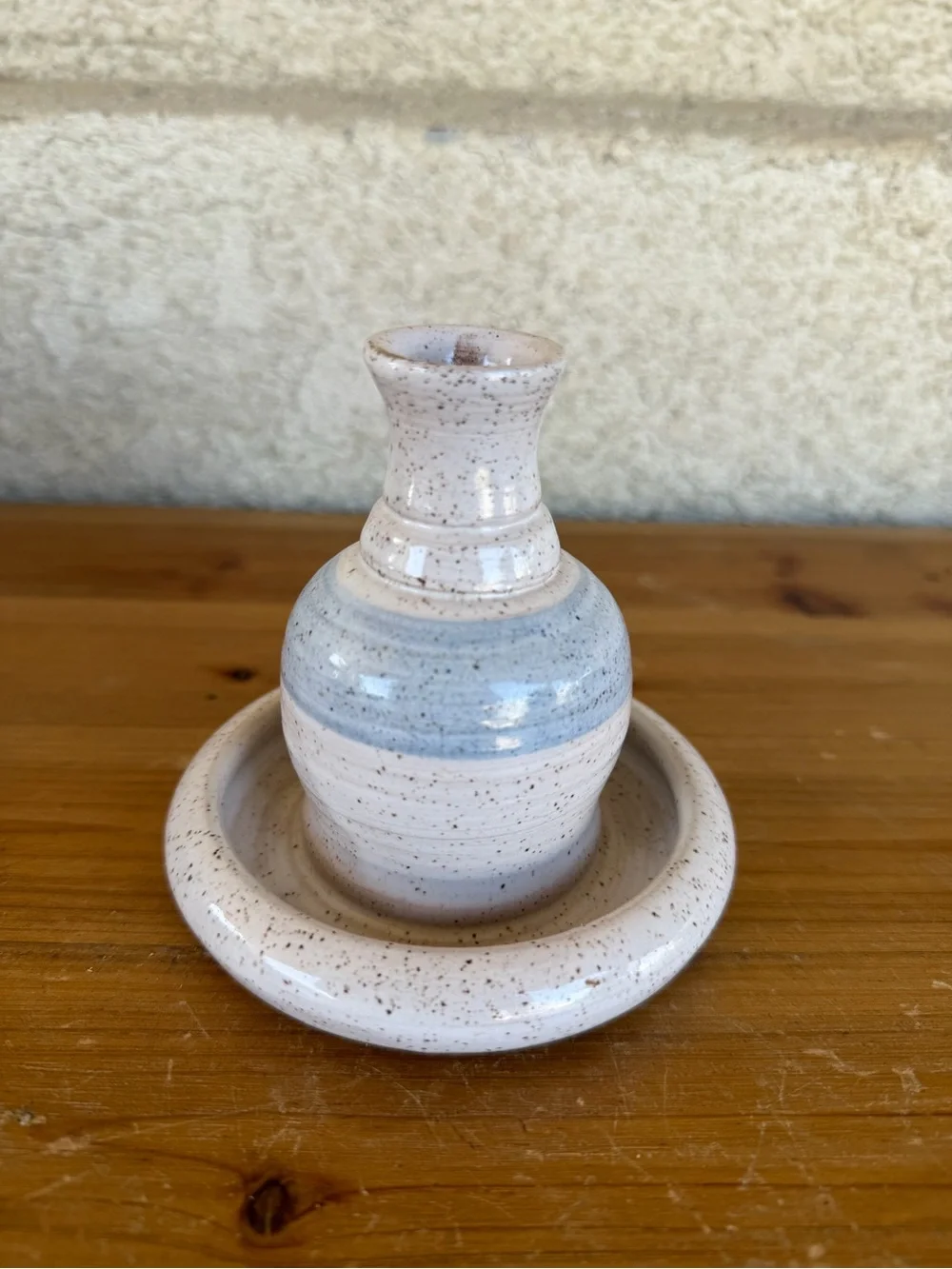 Handmade Speckled Ceramic Vase with Tray - Cream and Light Blue